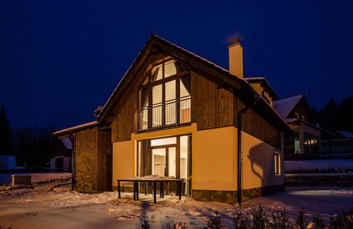 Lipno nad Vltavou House | Beautiful apartment in villa for 11 guests with WIFI, TV, terrace, pets allowed and parking