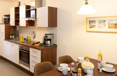 Lubmin Apartment | Beautiful apartment for 4 people with WIFI, TV, terrace and pets allowed