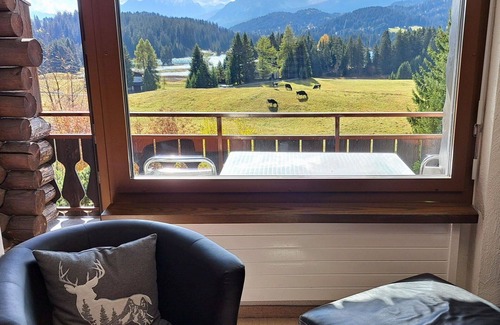 Valbella Apartment | Beautiful apartment for 4 guests with WIFI, TV and balcony