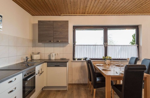Immerath Apartment | Beautiful apartment for 5 guests with WIFI, TV, terrace and pets allowed