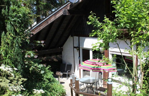 Immerath Apartment | Beautiful apartment for 5 people with WIFI, TV, terrace, pets allowed and parking