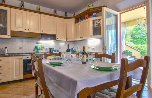 Giugnano Apartment | Beautiful apartment for 10 guests with WIFI, private pool, TV, patio, pets allowed and parking