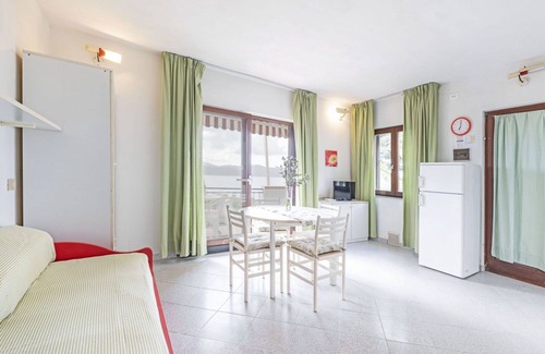 Morcone Apartment | Beautiful apartment for 4 guests with WIFI, TV, patio and parking