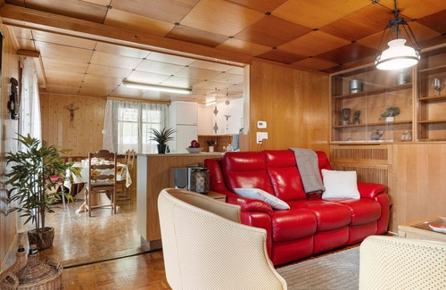Stalden Apartment | Beautiful apartment for 6 people with WIFI, TV, balcony and parking