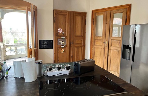 Strehlen Apartment | Beautiful apartment for 4 people with WIFI, TV, balcony and parking