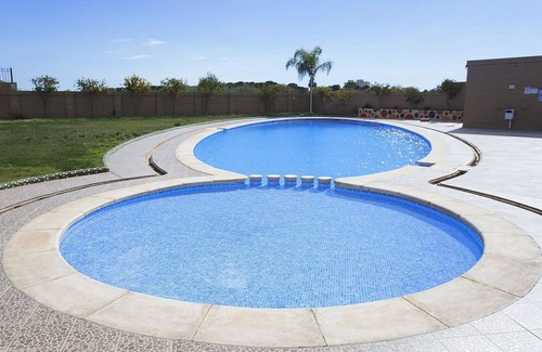 Cabanes Apartment | Beautiful apartment for 4 guests with A/C, WIFI, pool, TV, terrace, pets allowed and parking