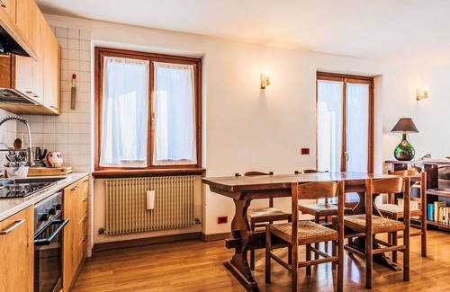 Sant'Antonio di Mavignola Apartment | Beautiful apartment for 6 guests with TV and balcony