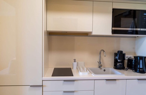 Strobl Apartment | Beautiful apartment for 3 people with A/C, WIFI, TV and balcony