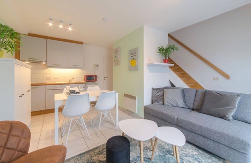 Bredene Apartment | Beautiful apartment for 4 guests with WIFI, TV and balcony