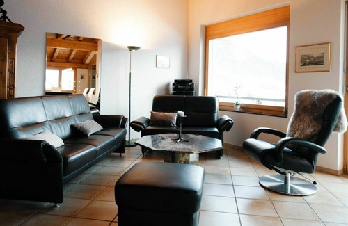 Amden Apartment | Beautiful apartment for 6 guests with WIFI, TV, balcony, pets allowed and parking