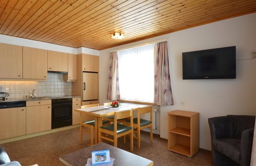 Saas-Fee Apartment | Beautiful apartment for 5 guests with WIFI, TV and balcony