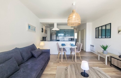 Morbihan Apartment | Beautiful apartment for 4 guests with WIFI, TV and balcony