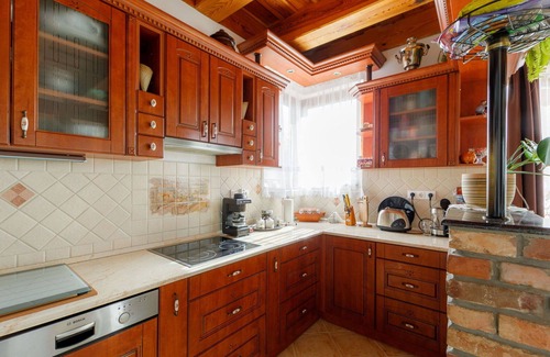 Fonyodliget Apartment | Beautiful apartment for 6 people with WIFI, A/C, TV, patio and parking