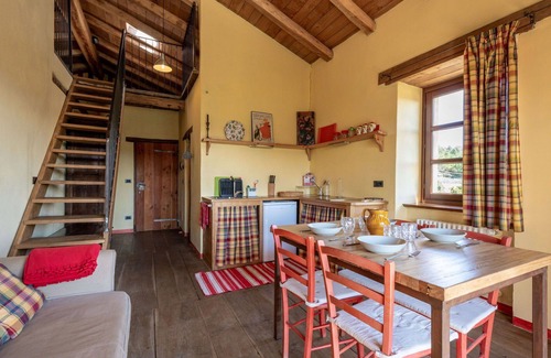 Cortemilia Apartment | Beautiful apartment for 18 people with pool, WIFI, patio, pets allowed and parking