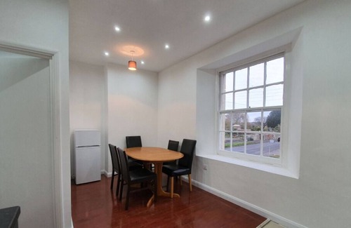 Curry Rivel Apartment | Beautiful Apartment In Grade II listed Complex