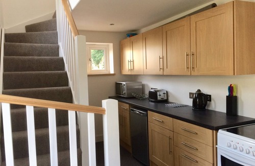 St Austell Apartment | Beautiful Apartment for 2 with balcony. Near to Eden, Heligan & the coast.
