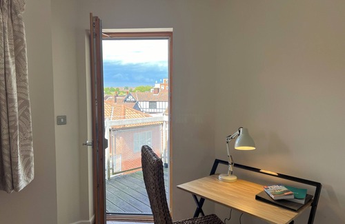 Norwich Apartment | Beautiful apartment, great for business travel, contractors and holiday stays.