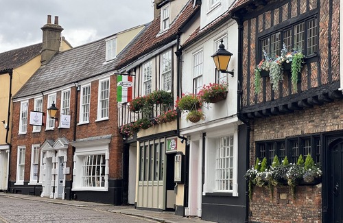 Norwich Apartment | Beautiful apartment, great for business travel, contractors and holiday stays.