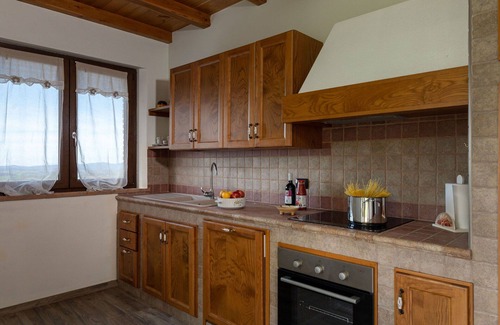 Scansano House | Beautiful apartment in villa with WIFI, terrace, pets allowed, panoramic view and parking