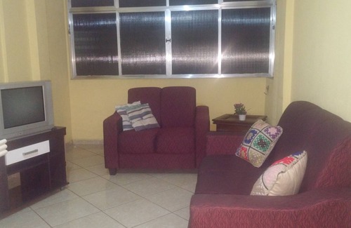 Ponta da Praia Apartment | Beautiful apartment in Santos, in Ponta da Praia (channel 6, near Guarujá) 100m from the beach.