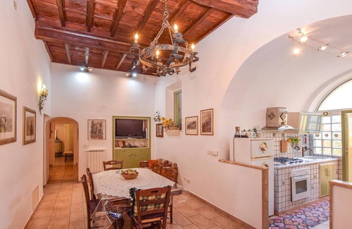 Canino Apartment | Beautiful Apartment in Canino With 3 Bedrooms