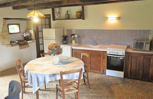 Jayac House | Beautiful apartment in villa for 4 guests with WIFI, TV and pets allowed