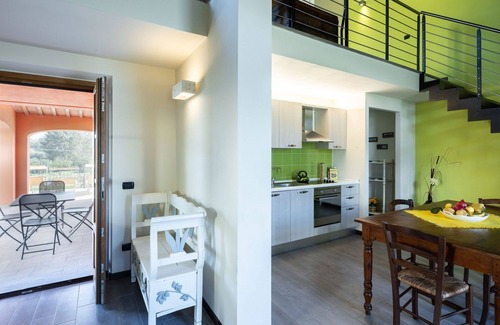 Larciano House | Beautiful apartment in villa for 5 people with A/C, WIFI, pool, TV, patio and parking