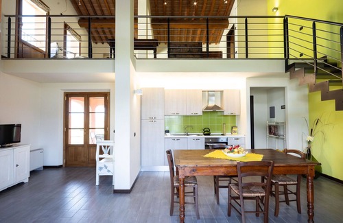 Larciano House | Beautiful apartment in villa for 5 people with A/C, WIFI, pool, TV, patio and parking