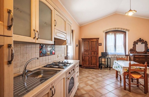 Lidarno Villa | Beautiful apartment in villa for 4 guests with WIFI, pool, A/C, TV, patio, pets allowed and park.