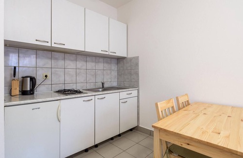 Prizna Apartment | Beautiful apartment in Prizna with WiFi