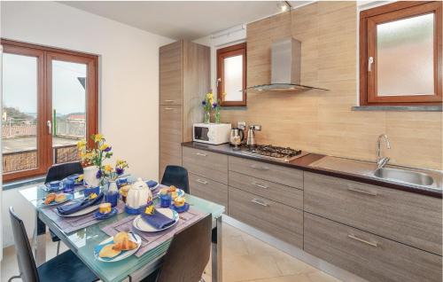 Pitelli Apartment | Beautiful Apartment In Pitelli -Sp-