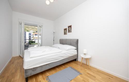 Seget Donji Apartment | Beautiful Apartment In Seget Donji With Wifi