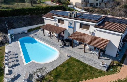 Citta Sant'Angelo Villa | Beautiful apartment in villa for 4 guests with WIFI, A/C, pool, TV, patio and pets allowed