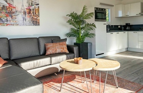 Linden House | Beautiful apartment in villa for 4 people with WIFI, TV, terrace and parking