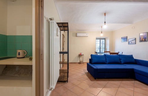 Cocconato Apartment | Beautiful apartment for 4 people with A/C, WIFI, TV, balcony, pets allowed and parking