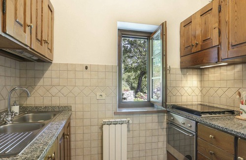 Molazzana Villa | Beautiful apartment in villa for 4 people with WIFI, pool, TV, terrace and parking