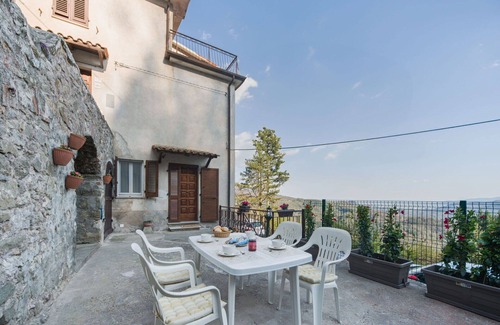Gello Apartment | Beautiful apartment for 4 people with WIFI, TV, terrace and pets allowed