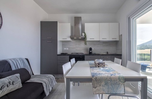 La Muddizza Apartment | Beautiful apartment for 5 guests with A/C, WIFI, pool, TV, patio and parking