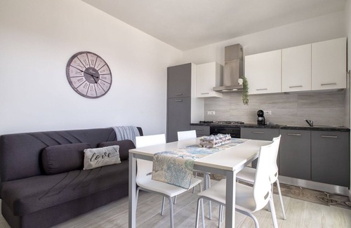 La Muddizza Apartment | Beautiful apartment for 5 guests with A/C, WIFI, pool, TV, patio and parking