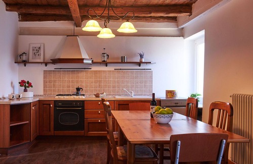 Bellano House | Beautiful apartment in villa for 12 guests with WIFI, A/C, TV, patio and pets allowed