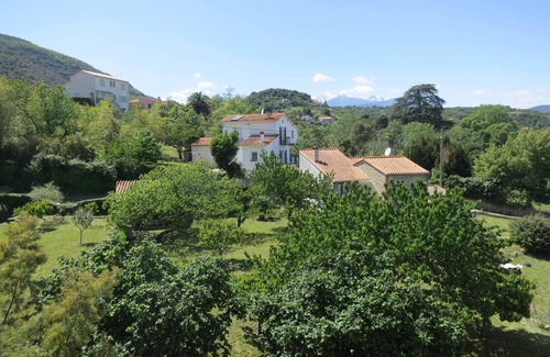 Ceret Apartment | Beautiful apartment near the historic center, balconies, splendid views of the mountains