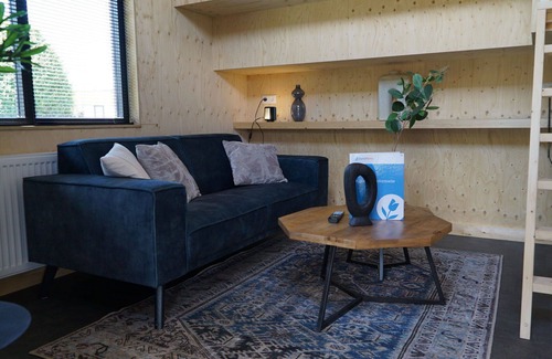 Vleteren House | Beautiful apartment in villa for 4 guests with WIFI, TV, terrace and parking