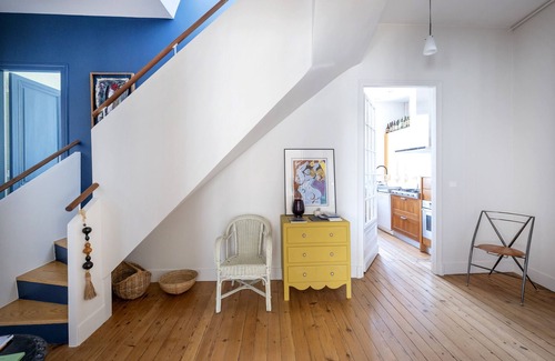Saint Seurin - Fondaudege Apartment | Beautiful apartment, terrace with view, quiet+
