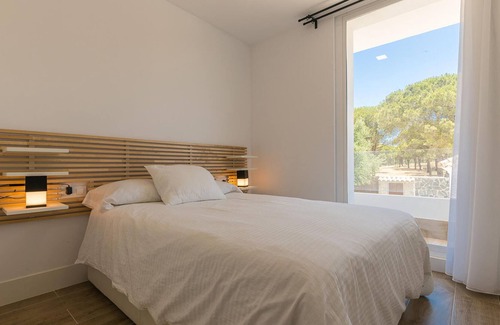 Brena y Marismas de Barbate Natural Park Apartment | Beautiful apartment with outdoor pool, located very close to beautiful nature and only 3 km from the