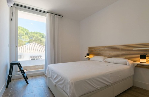 Brena y Marismas de Barbate Natural Park Apartment | Beautiful apartment with outdoor pool, located very close to beautiful nature and only 3 km from the