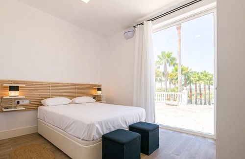 Brena y Marismas de Barbate Natural Park Apartment | Beautiful apartment with outdoor pool, located very close to beautiful nature and only 3 km from the