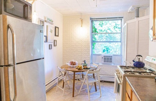 Hoboken Apartment | Beautiful Apt ONE STOP from Manhattan