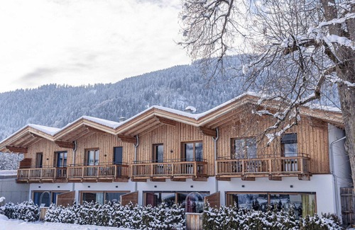 Reith bei Kitzbuehel Apartment | Beautiful apartment for 7 people with WIFI, hot tub, TV, balcony and parking
