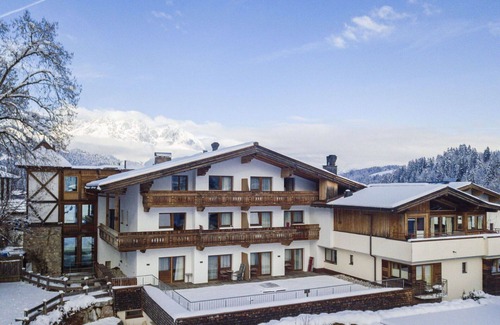 Reith bei Kitzbuehel Apartment | Beautiful apartment for 5 guests with WIFI, hot tub, TV, balcony and parking
