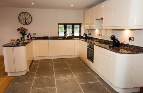 Box Hill House | Beautiful Barn With Outstanding Views And High Quality Facilities